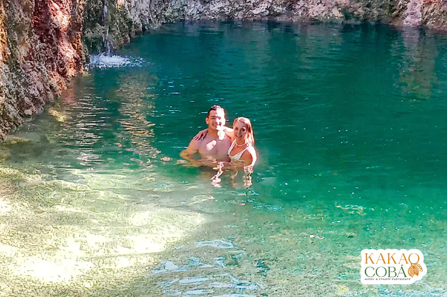 couple-swiming-in-cenote-kaab-ha-near-tulum