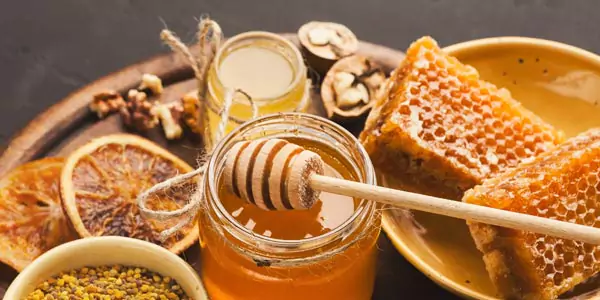 Miel natural 100% organica utilizada en medicina