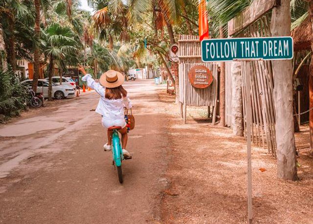 follow that dream sign photos in tulum